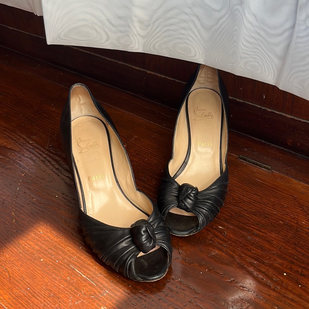 Authentic Christian Loubitin black heels!